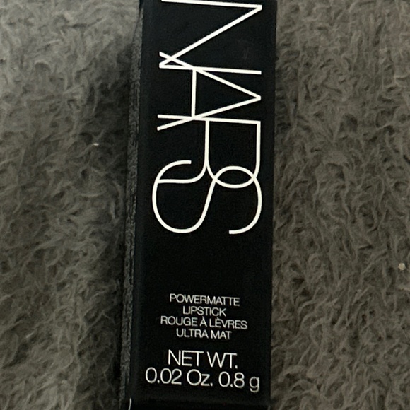 NARS mini red lipstick - Picture 1 of 5